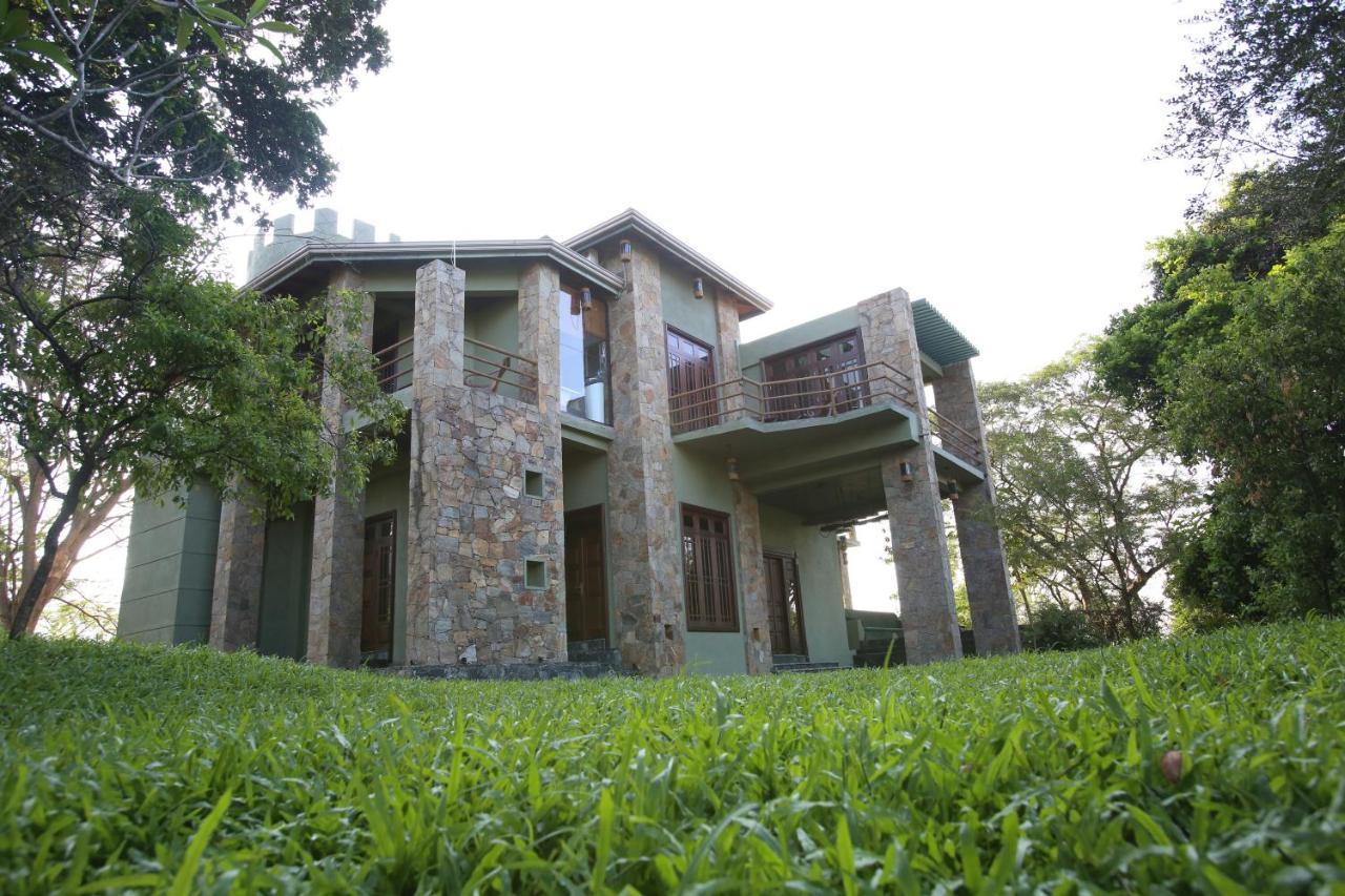 فندق Green Castle كاندي المظهر الخارجي الصورة
