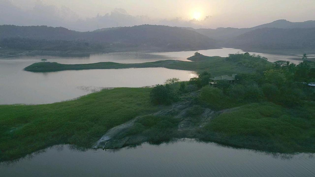 فندق Green Castle كاندي المظهر الخارجي الصورة